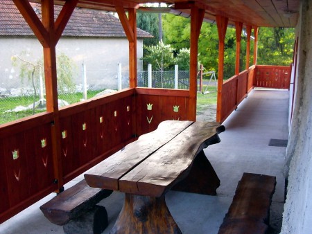 Kész tornác paddal